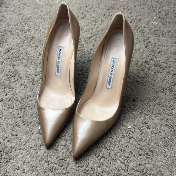 Manolo Blahnik Pointed Toe Heels size 39 1/2 - Picture 3 of 7